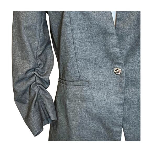 H&M 10 Gray Ruched Sleeve Structured Blazer Workwear Career Minimalist Classic - Picture 3 of 7